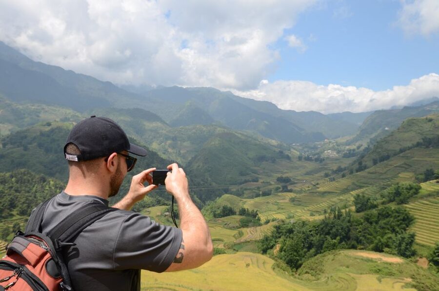 From Hanoi: 2-Day Sapa Limo Bus Tour & Fansipan Peak Visit - Food, hotel, and what the package covers