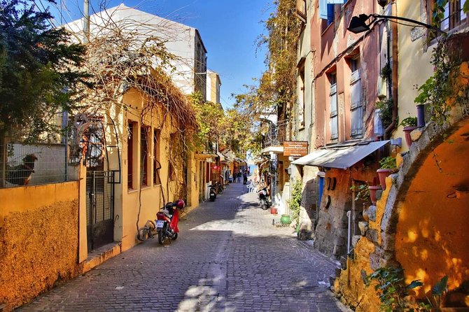 From Heraklion : Full-Day Bus Trip to Chania city , Kournas lake & Rethymno city - Who will get the most from this tour