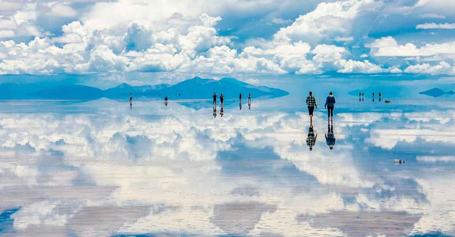 From La Paz: Salar de Uyuni 3-D Tour+Entrance Tickets by Bus - Train Cemetery: Uyuni’s eerie first stop