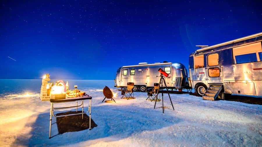 From La Paz: Salar de Uyuni 3-D Tour+Entrance Tickets by Bus - Sunset wine on the salt