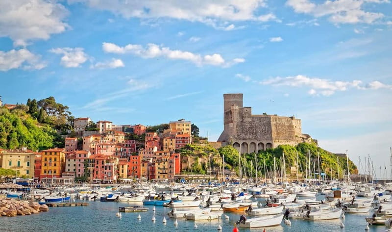 From La Spezia: Shore Excursion by Bus to Pisa - Who should book this excursion?