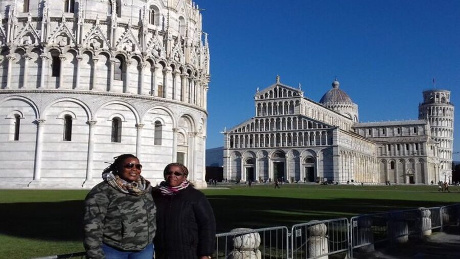 From Livorno: Guided Day Trip to Florence and Pisa by Bus - Ponte Vecchio in 15 minutes