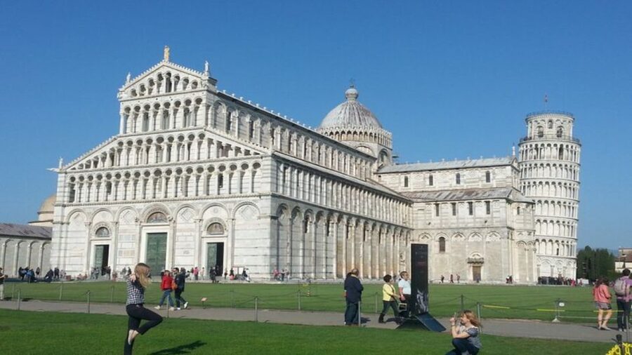 From Livorno: Guided Day Trip to Florence and Pisa by Bus - Meeting the bus in Livorno
