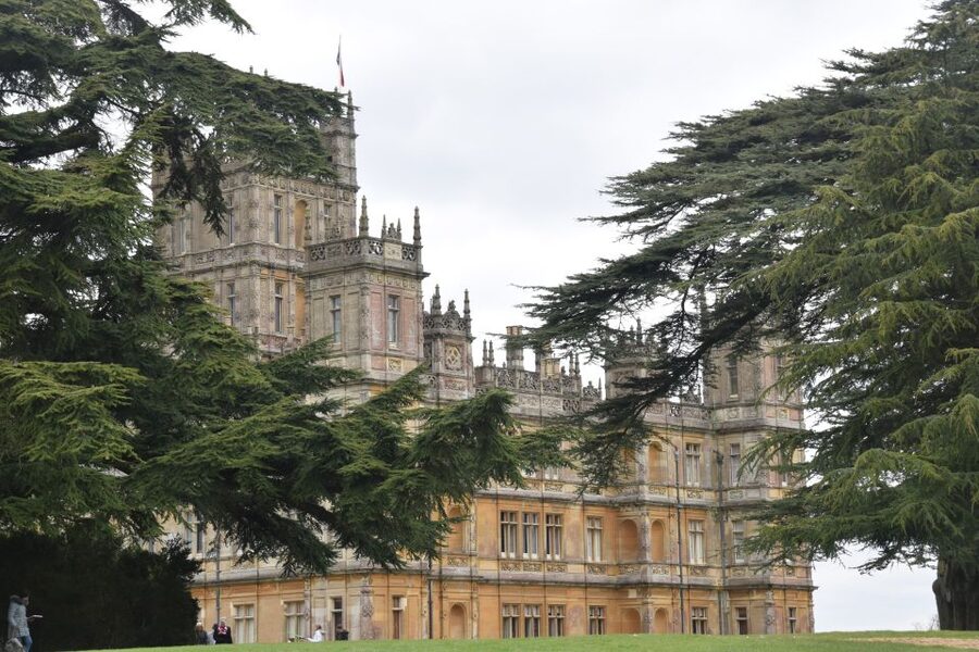 From London: Downton Abbey and Village Coach Tour - What the $209 price covers