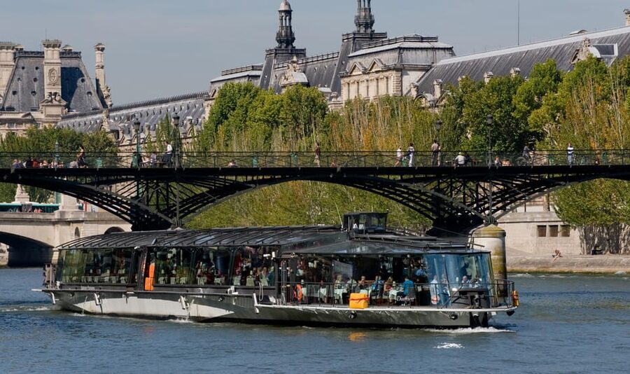 From London: Paris Tour with Sightseeing Bus & Lunch Cruise - St Pancras and the early Eurostar