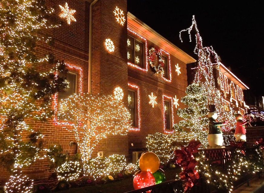 From Manhattan: 4-Hour Christmas Lights Luxury Bus Tour - Why Dyker Heights is worth the ride