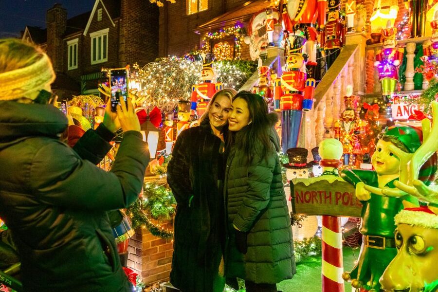 From Manhattan: 4-Hour Dyker Heights Holiday Lights Bus Tour - Brooklyn Bridge Park and the Manhattan skyline