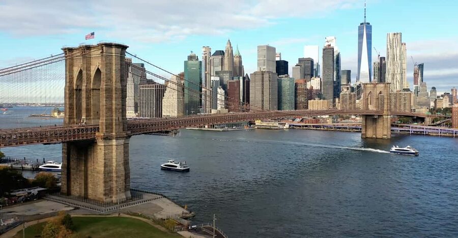 From Manhattan: 5-Hour Bronx, Queens, and Brooklyn Bus Tour - Yankee Stadium and the Bronx beyond baseball