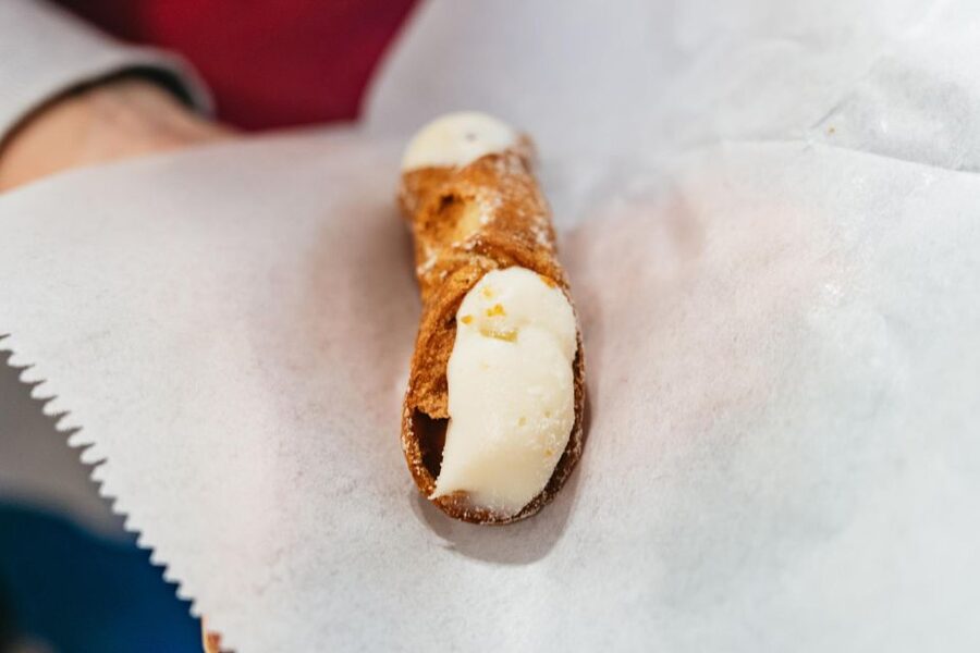 From Manhattan: Half-Day Brooklyn Food and Culture Bus Tour - Williamsburg: pizza, cannoli, and a changing neighborhood