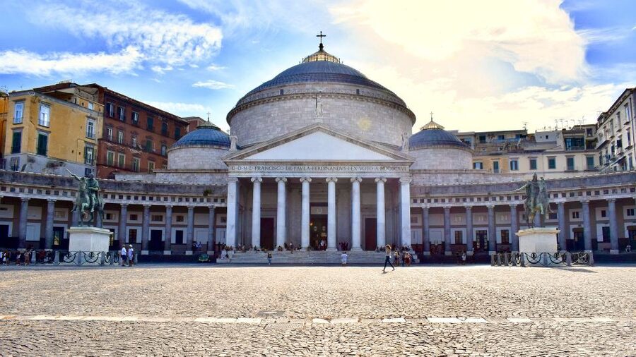 From Naples: Half-Day City Walking & Bus Tour Gulf of Naples - An espresso stop with a Neapolitan accent
