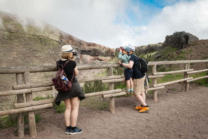 From Pompeii: Mount Vesuvius with bus, ticket and audioguide - Finding the red inStazione sign at Hotel Vittoria