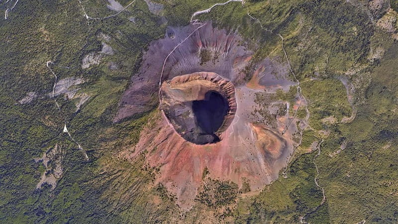 From Pompeii: Mount Vesuvius with bus, ticket and audioguide - What 110 minutes at the volcano gives you