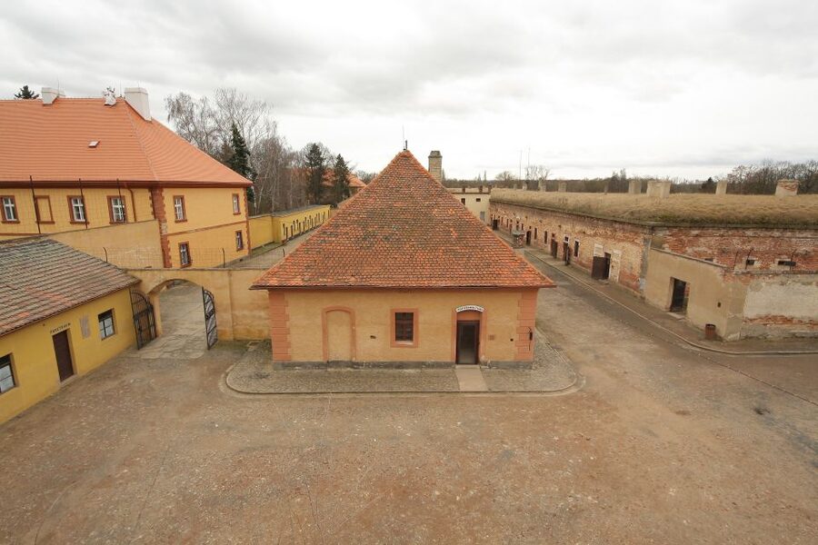 From Prague: All-inclusive Bus Tour to Terezin Memorial - The Ghetto Museum and the town of Terezín