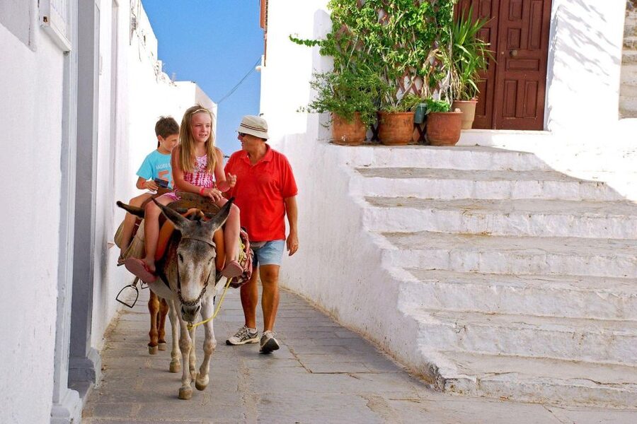 From Rhodes City: Evening Bus Trip To Lindos - Getting from Rhodes to Lindos by bus
