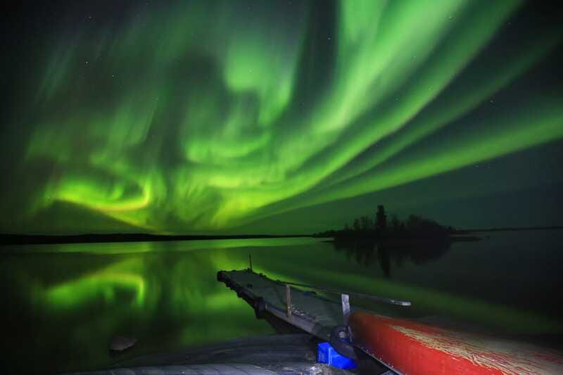 From Yellowknife: Northern Lights Bus Tour with Photos - Stop three: the best chance may come late