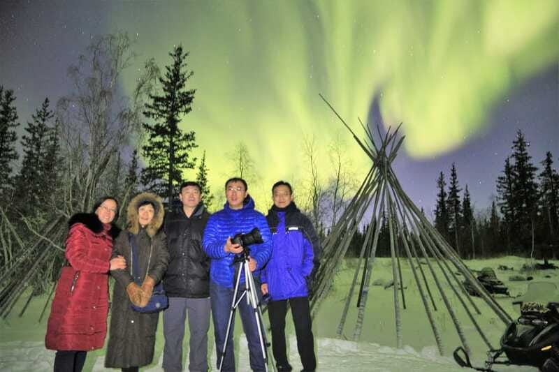 From Yellowknife: Northern Lights Bus Tour with Photos - Best timing and how to plan your night