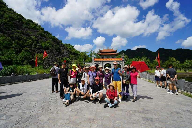 Full Day Hoa Lu - Tam Coc - Mua Cave/Buffet/Tour Guide/Bus - Key details at a glance