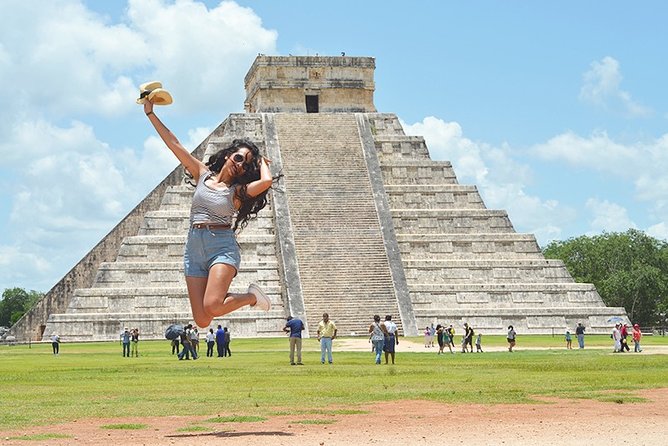 Full-Day Tour Chichen Itza, Valladolid and Cenote open bar in bus - Valladolid, with only 30 minutes to spare