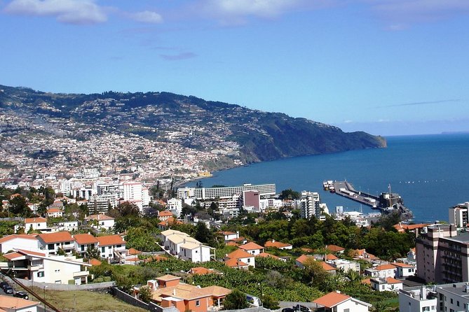 Funchal Hop-On Hop-Off Tour 3 in 1 - Along the coast to Câmara de Lobos