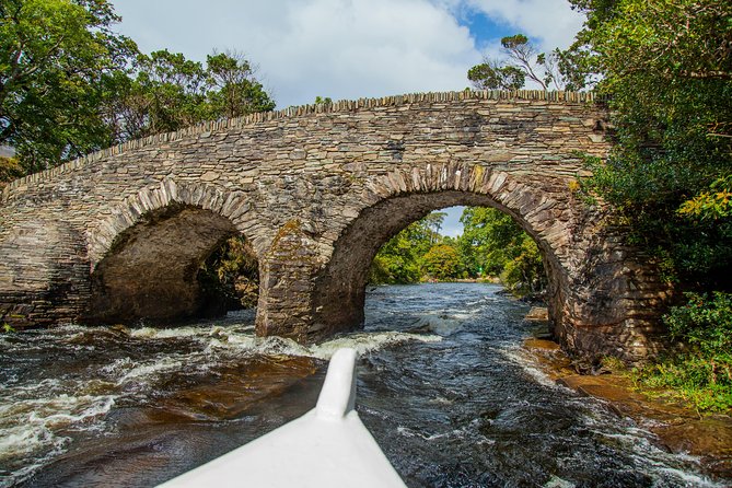 Gap of Dunloe Tour (Boat & Bus) - Walking the 11-kilometer Gap of Dunloe