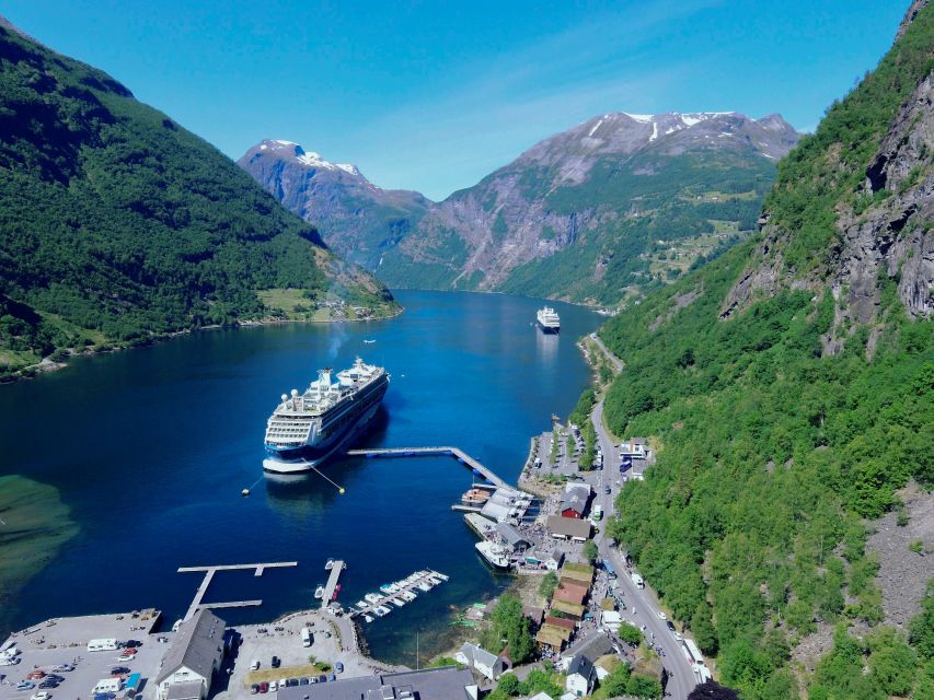 Geiranger: Bus Tour with Multilingual Audio Guide - Key points to know before booking