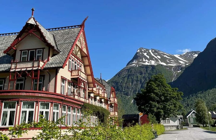 Geiranger to Ålesund Bus Tour (one way) - The second wide view at Kokarsteinen