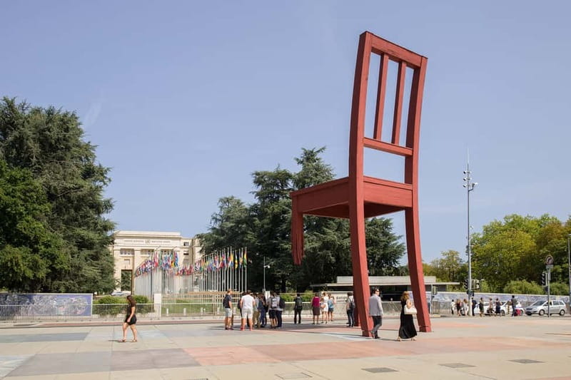 Geneva: Open-Top Sightseeing Bus Tour - Starting at Place Dorcière in central Geneva