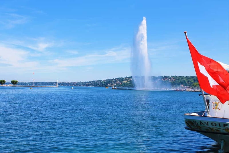 Geneva: Open-Top Sightseeing Bus Tour - Eaux-Vives Park and the English Garden