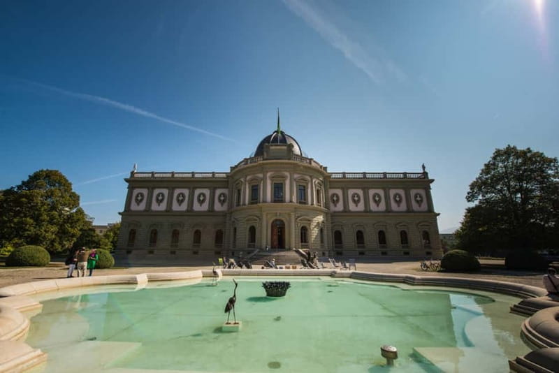 Geneva: Open-Top Sightseeing Bus Tour - Audio commentary, live help, and seat choice