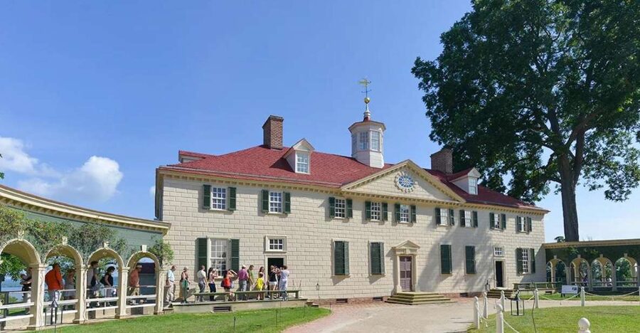 George Washington's Mount Vernon Tour & Old Town Alexandria - The Washington DC pickup and the ride south