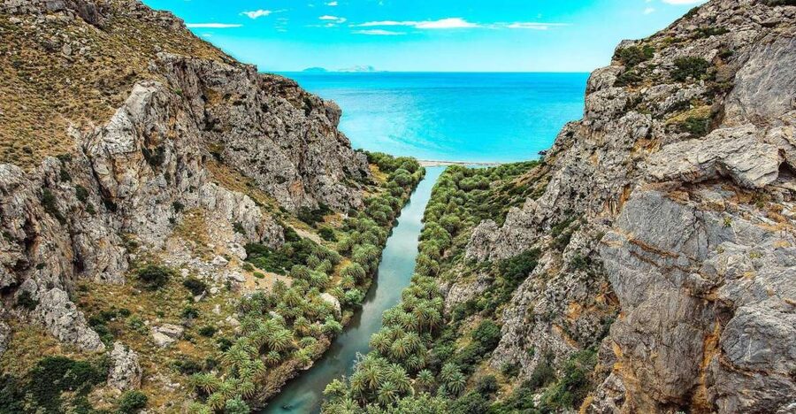 Georgioupolis: Preveli Palm Beach Day Trip by Bus and Boat - Why Preveli feels unlike a normal Crete beach
