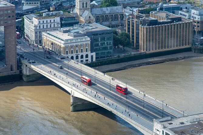 Ghost Bus Tour of London - A Gothic bus ride through London’s darker side