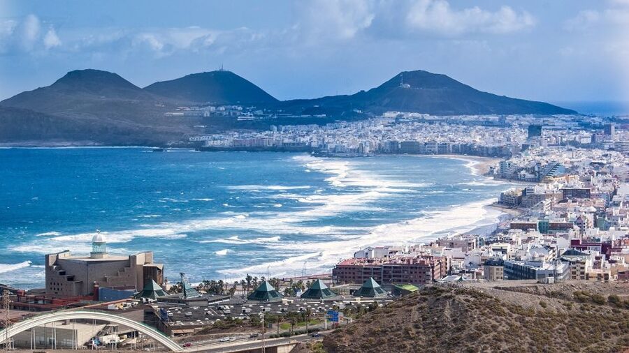 Gran Canaria: Full-Day Island Sightseeing Coach Tour - Rainbow Rocks add color to the volcanic scenery