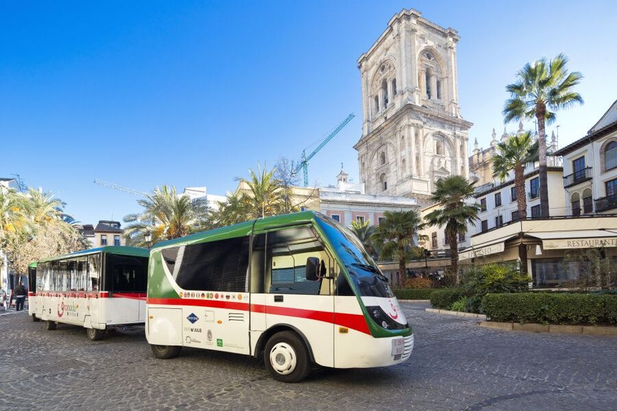 Granada City Train 1 or 2-Day Hop-On Hop-Off Ticket - Stop 2: Alhambra and Puerta de la Justicia