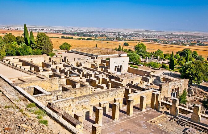 Guided tour of Medina Azahara in Spanish with Bus. Official Guides - Key points before you book