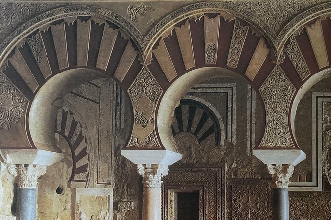 Guided tour of Medina Azahara in Spanish with Bus. Official Guides - Why Medina Azahara deserves a guided visit