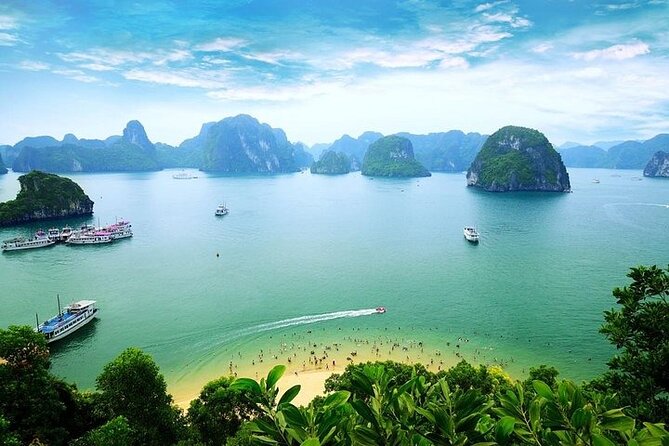 Ha Long Bay Day Cruise, Cave, Kayaking, Swimming, Bus & Lunch - Inside Sung Sot Cave