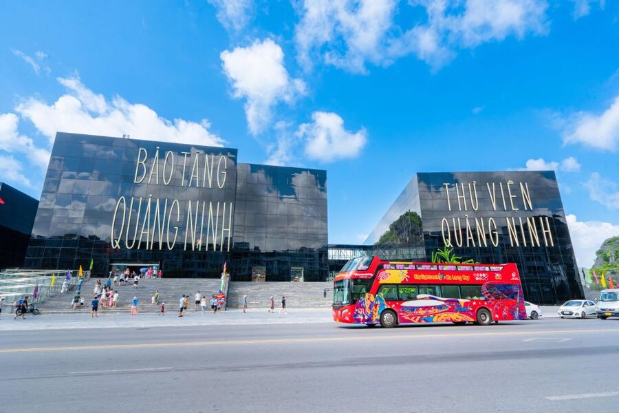 Ha Long: City Sightseeing Hop-On Hop-Off Bus Tour - Stops 9 and 10: Exhibition Center and Ha Long Flower Park