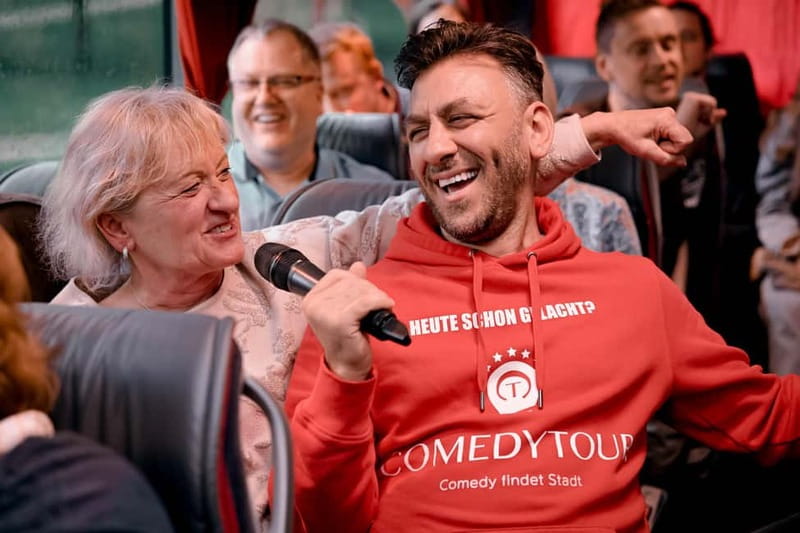 Hamburg: 1.5-Hour International Karaoke Bus Tour - What the 90-minute ride feels like