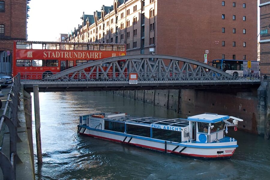Hamburg: Harbor Cruise and Bus City Hop-On Hop-Off Tour - Why Hamburg works best from water and road