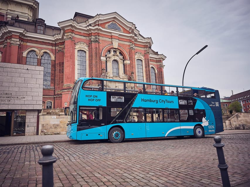 Hamburg: Hop-On Hop-Off Bus City Tour - Line F - Commentary, equipment, and the guide’s role