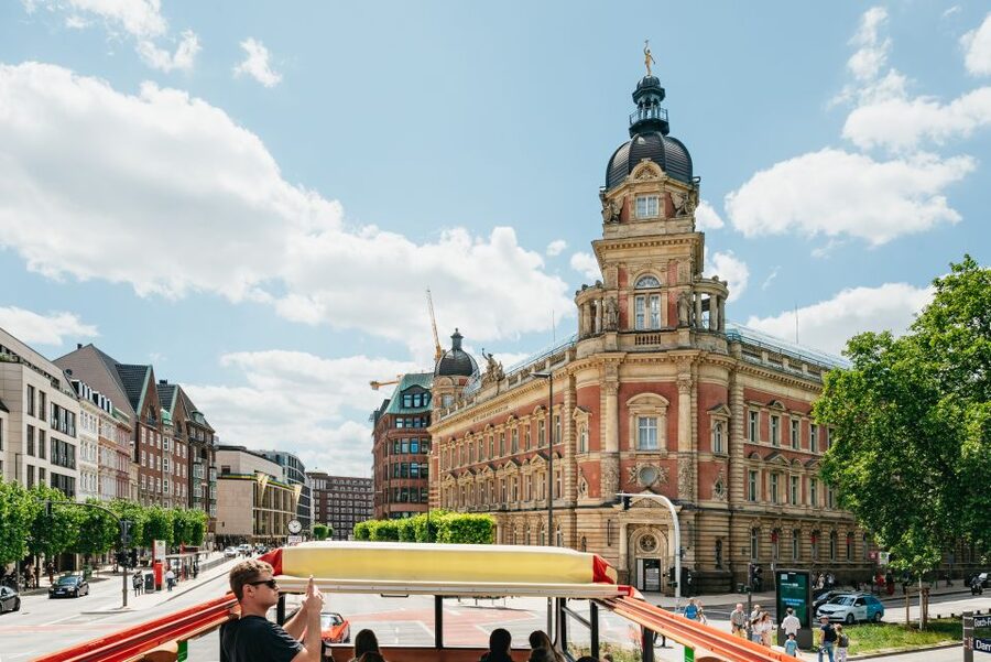 Hamburg: Hop-On Hop-Off Bus with Harbor Cruise - Why this combination works in Hamburg