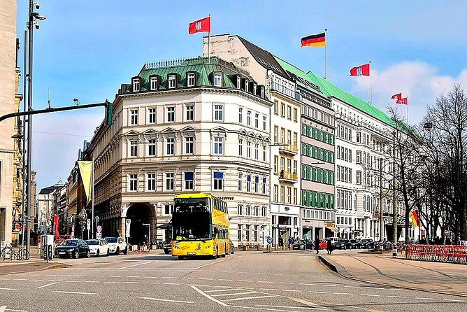 Hamburg: Hop-On Hop-Off Tour - Yellow Double Decker - FAQ