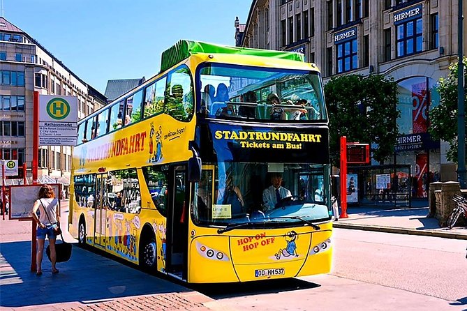 Hamburg: Hop-On Hop-Off Tour - Yellow Double Decker - The English audio issue matters