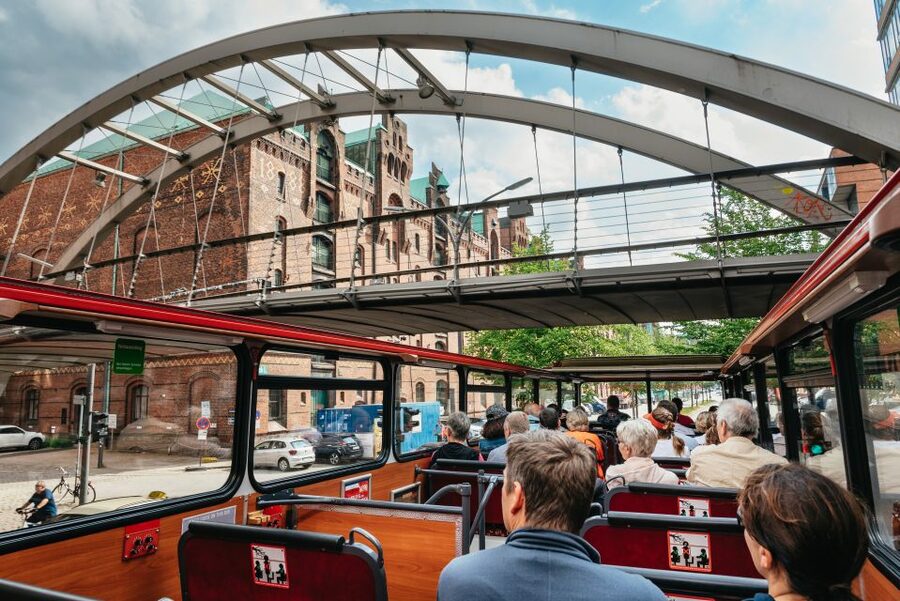 Hamburg: Line A Sightseeing Hop-On Hop-Off Bus Tour - Jungfernstieg and Hamburg Town Hall