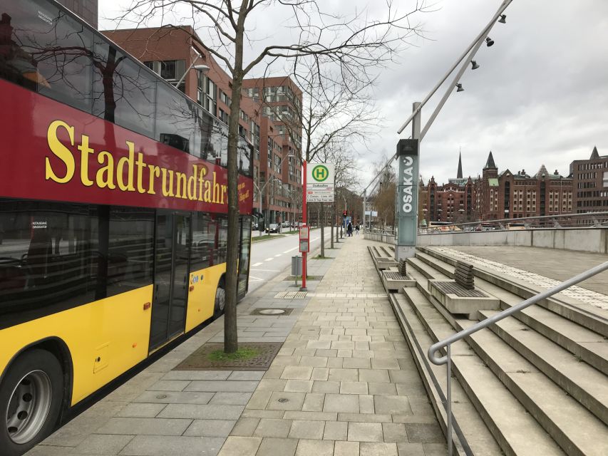 Hamburg: Line C Sightseeing Hop-On Hop-Off Bus Tour - St. Pauli Piers and the Fish Market