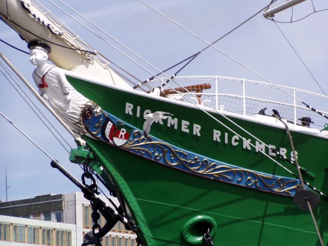 Hamburg: Line F Hop-On Hop-Off Bus and Boat Tour - Rathaus, Jungfernstieg, and the Inner City