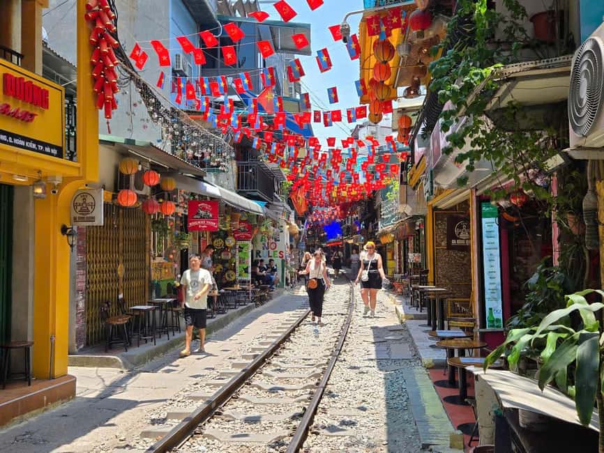 Hanoi City Tour: Bat Trang, Train Street, Lunch & Luxury Bus - Bat Trang Pottery Village by Limousine Bus