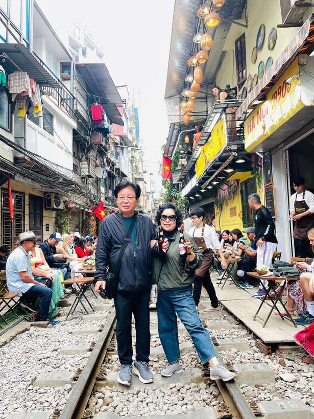 Hanoi Exclusive Craft Beer Bus: Cultural Sightseeing Tour - Why this Hanoi beer bus works