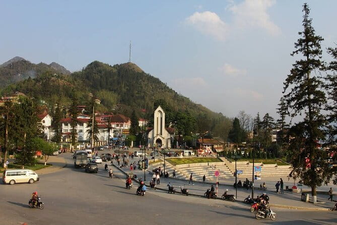 Hanoi to Sapa Bus - Private Cabin Bus - Arrival in Sapa at 426 Dien Bien Phu